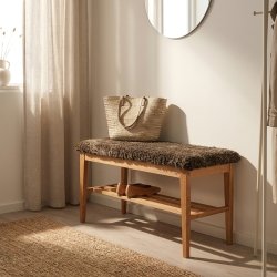 Hall - B�nk i lakeret eg
