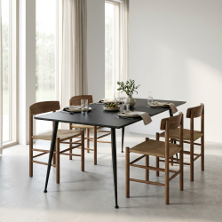 Spacey - Rektangul�rt matbord i svart linoleum med metallben