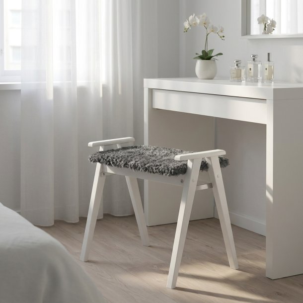 Elam - Taburet i hvidlakeret birk, fem forskellige s�der