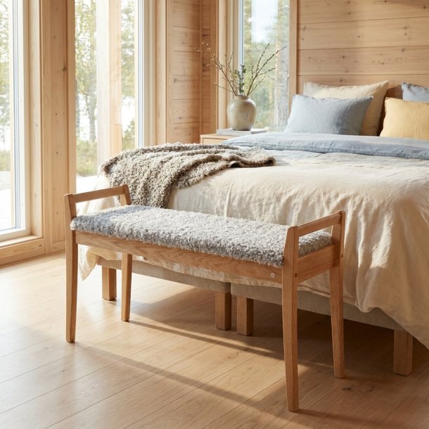 Meja - B�nk i olieret eg med en bredde p� 98 cm