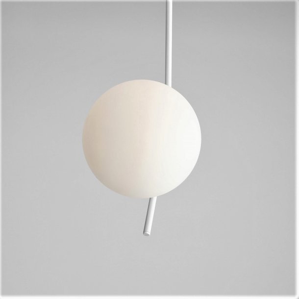 Arts - Loftlampe i hvidt metal og hvidt glas, hjde 64 cm