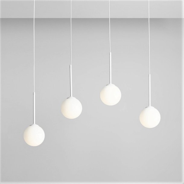 Stick - Loftlampe i hvid metal og glas, fire  14 cm. kupler