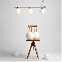 Tudor - Loftlampe i sort metal og tre hvide glaskupler