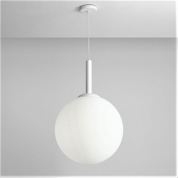 Stick - Loftlampe i hvidt og glas,  50 cm. kuppel