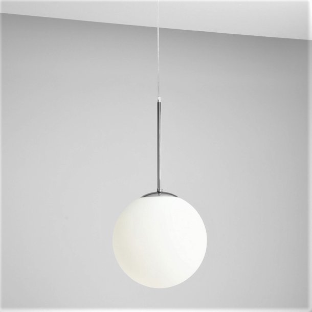 Stick - Loftlampe i krom og glas,  30 cm. kuppel