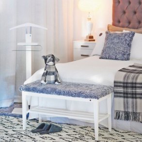 Hall - B�nk i hvidlakeret birk