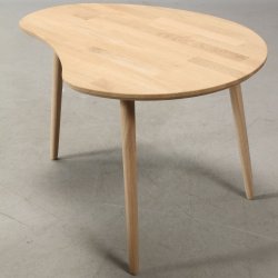 CT 10 - Sofabord i massiv eg, med paletform og strrelse  74 x 55 cm