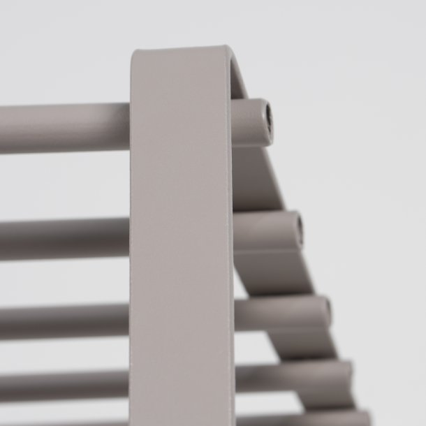Dinex - Hattehylde i silky taupe metal