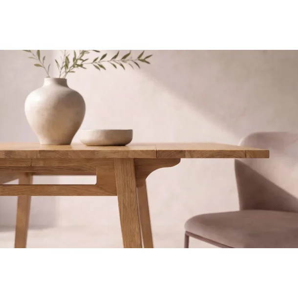 Atlas - Spisebord med klapper i lys tr�look, 60 x 60 (105) cm.