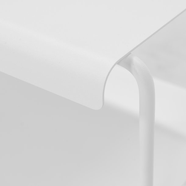 Zoot - Skohylla i vit metall, bredd 103 cm.