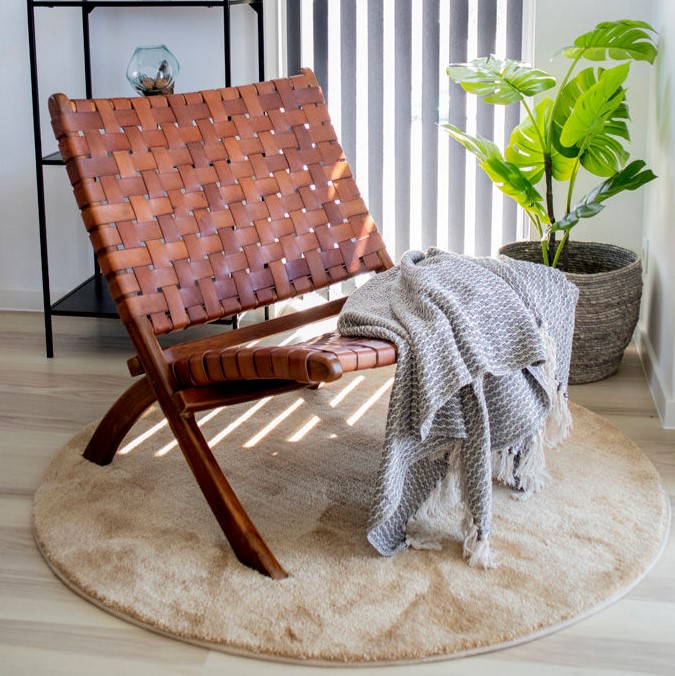 10: Lima - Lænestol i brunt læder og teaktræ